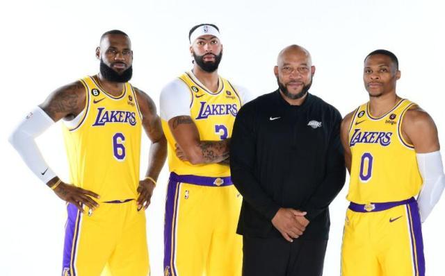 韦少另一面：和贝弗利和解 已成他在湖人最好朋友